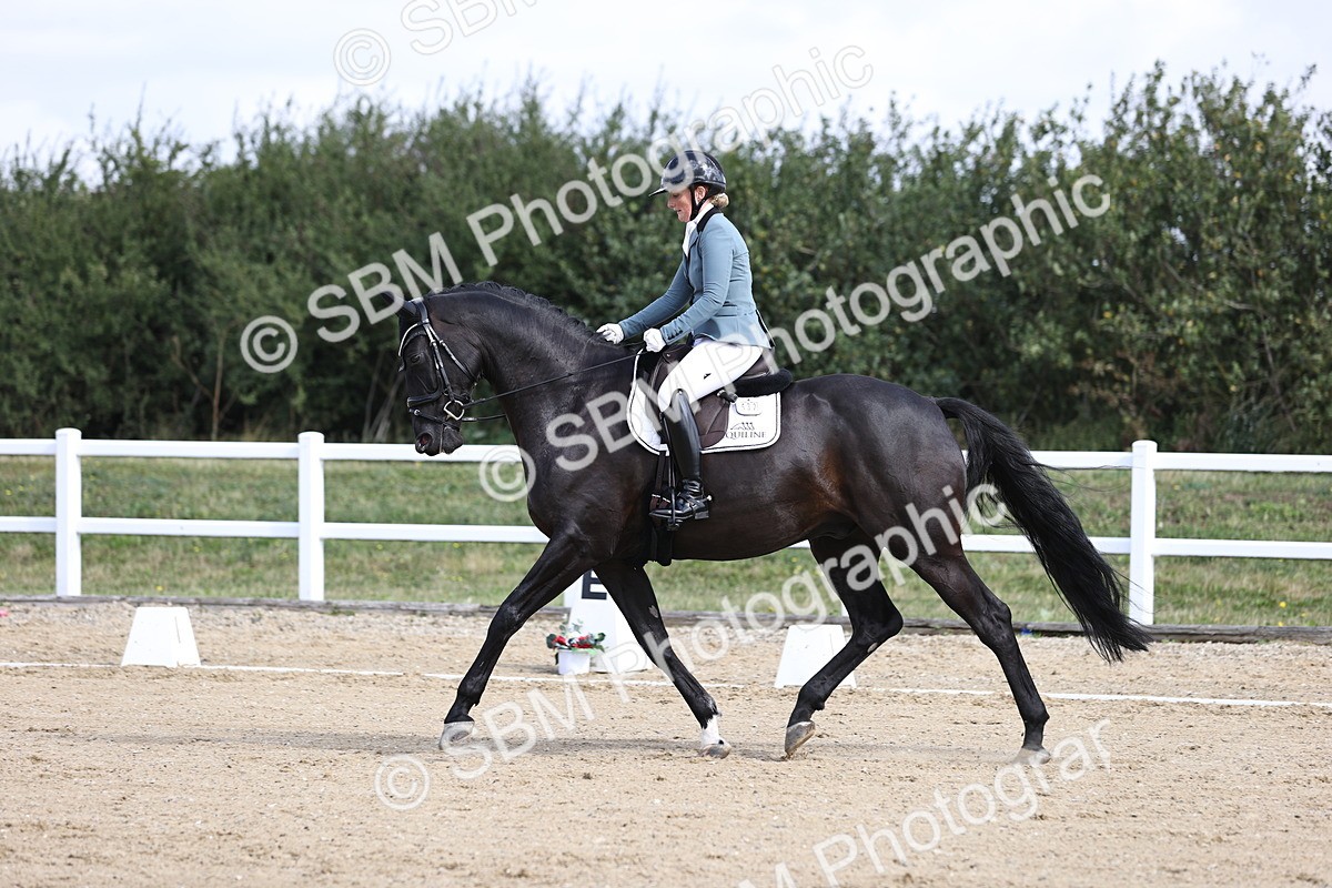 SBM_016062 - Class 14 - Novice 23 - 10.29-11.32