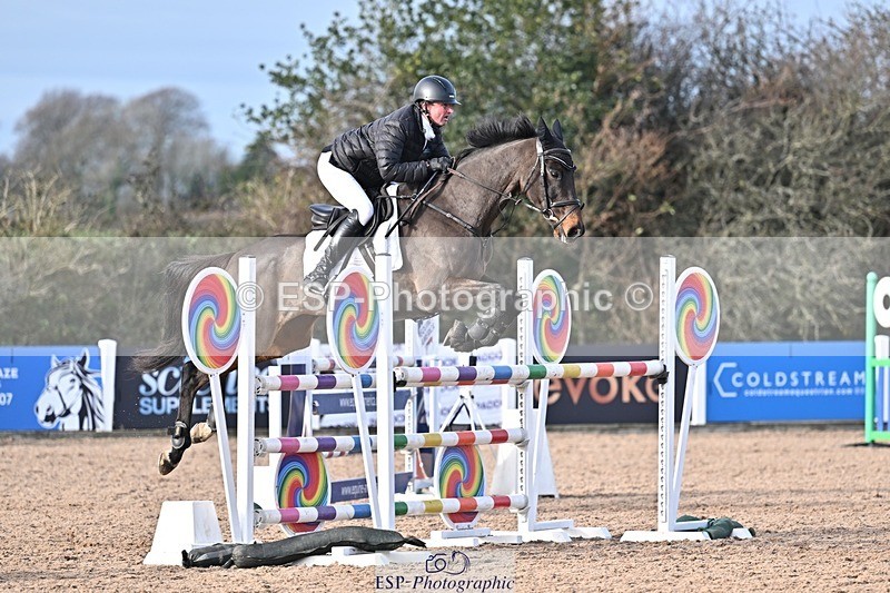 251126-122425-00442 - Cls 4 Newcomers and 1.10m