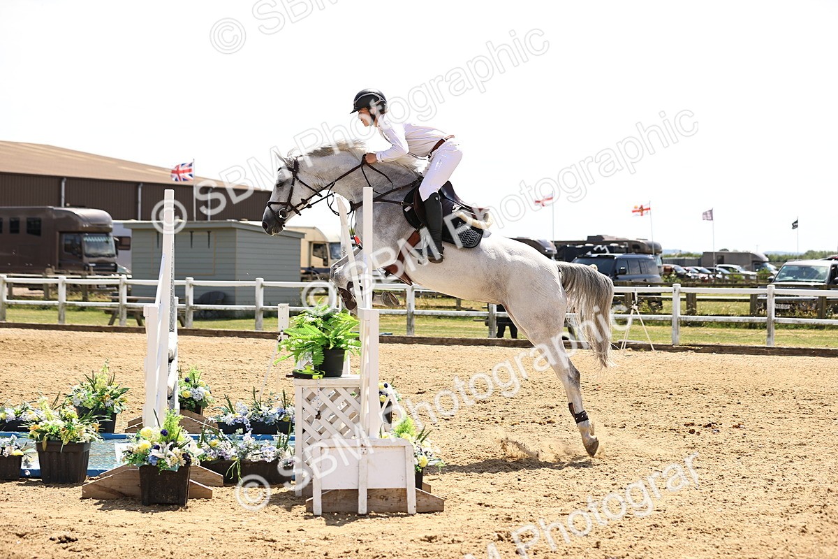 SBM_001817 - Class 16 - GFS Senior Newcomers 1.25m