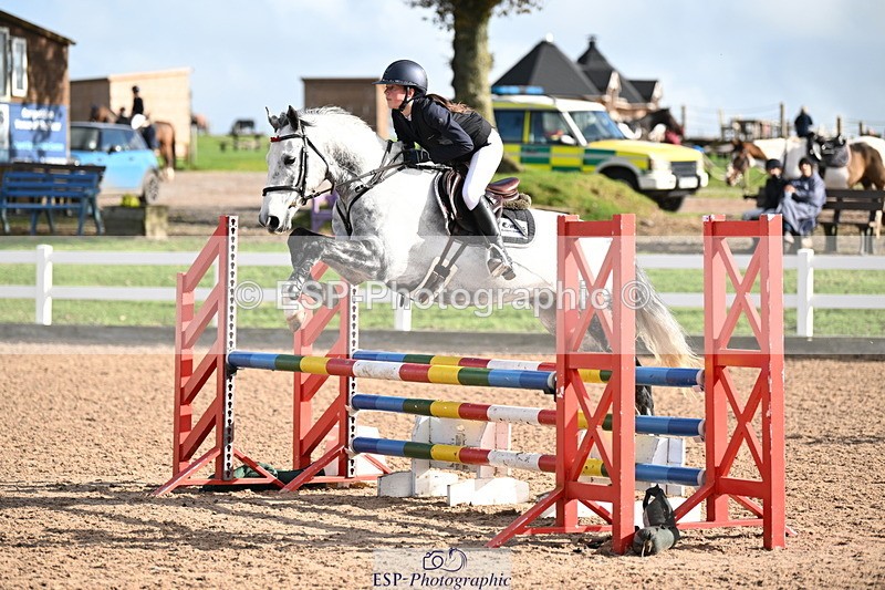 241026A-120143-00863 - SAT Cls 8 Pony Discovery and 90cm Open