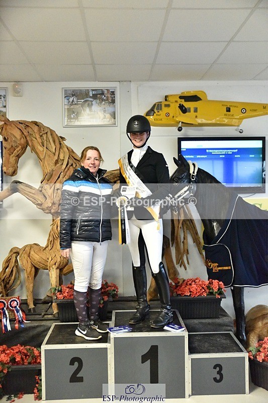 250214-153924-02634 - Advanced Medium Gold Presentations