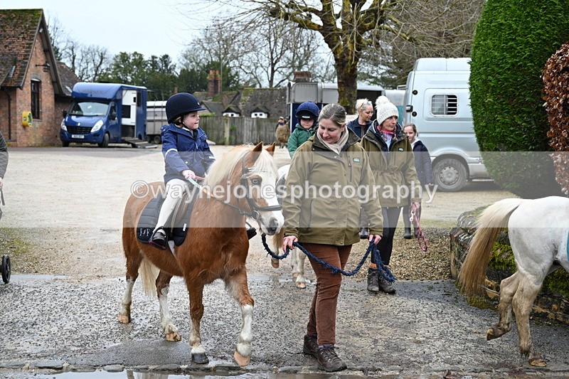 WJ7_9339 - Walk out..