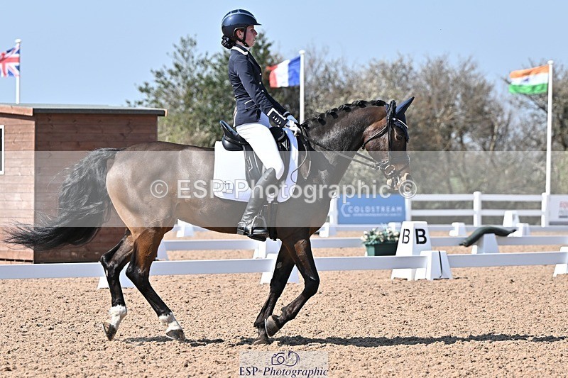 250404-135759-06526 - 110-Annabelle.Wesley-Den.Ostriks.Nio