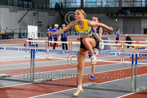 AgeInd25SAT-917406 - Track Female Set One