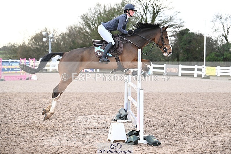 251206-123037-00972 - Cls 12 Snr Newcomers and 1.10m