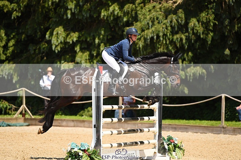 230527-135210-10971 - 425-ABC_ARCTIC_DAME-Jess_Falle-SJ