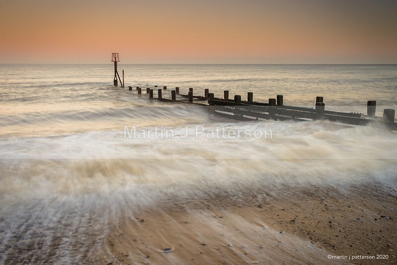 Gorleston Beach - Receding Waves with Groyne - 2020