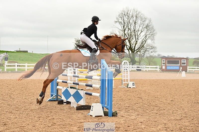 231122A-130618-00411 - Cls 4 Newcomers & 1.10m Open