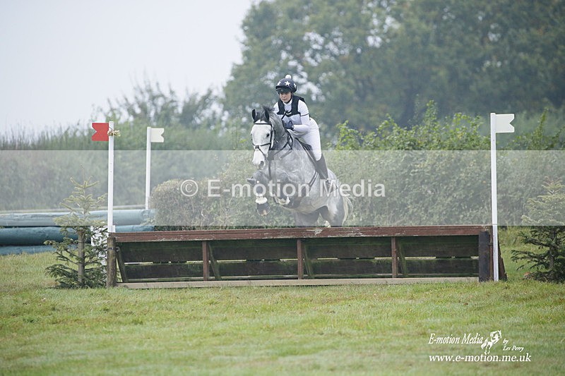 WWHT 171021 0022 - Novice Restricted (0.80m)  17/10/21