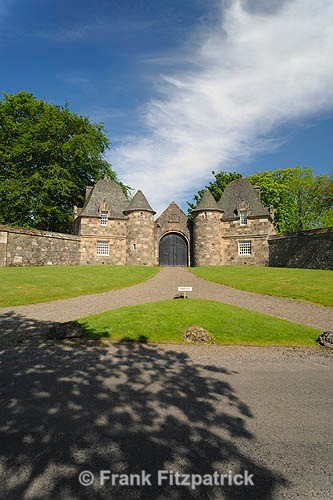 Formakin House gate lodges (2) - Renfrewshire