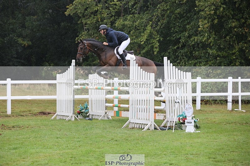 250830A-140402-06872 - Cls 16 Snr Newcomers and 1.10m Open