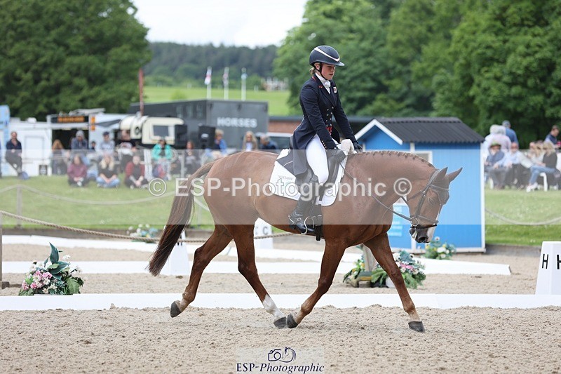 240524-113557-08395 - 269-EMERALD_KATIE-Isabelle_Cook