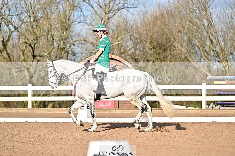 241214-111546-01344 - 105-Janine.Paterson-Machas.Grey