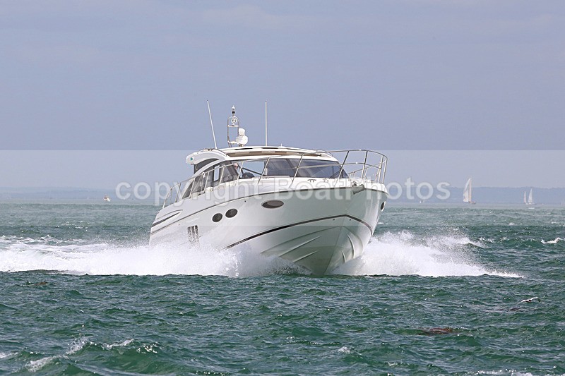 150607 WHITE ANGEL - PRINCESS V52  WT7A1360 - 130826 BLUE ANGEL NIMBUS 340