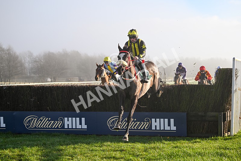 281224-Race 1-Not Staying Long-3908 - Race 1