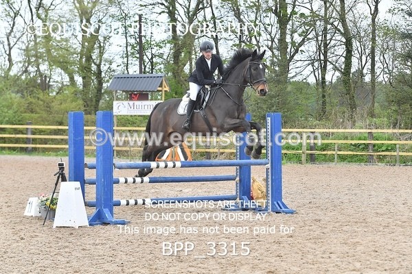 BPP_3315 - CLASS 14 SUN Senior BritiNovice/ 90cm Open