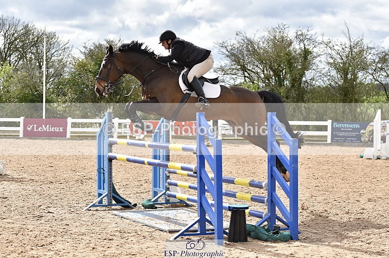 240403A-152530-00964 - Cls 5 Foxhunter and 1.20m Open