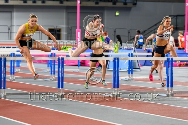 SeniorInd25-917993 - Track Female Set One
