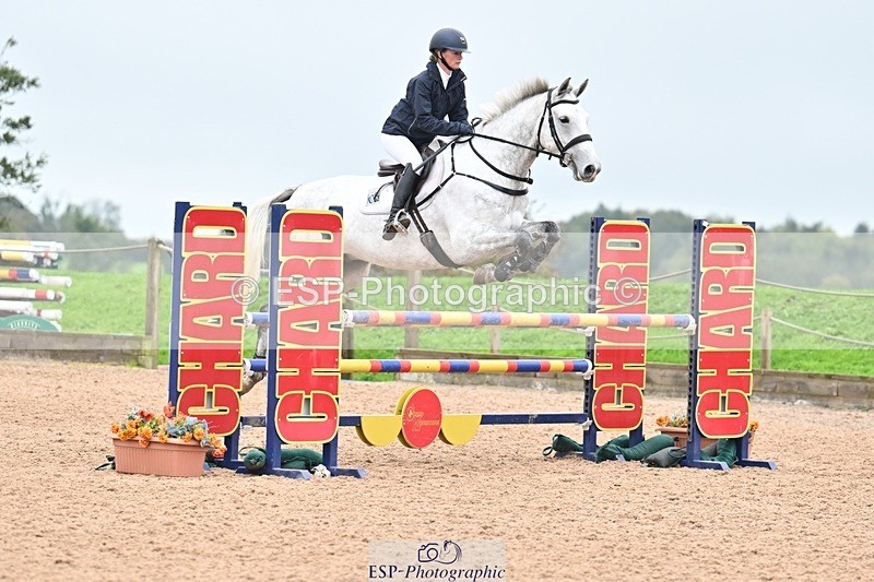 251003-113833-00515 - Cls 2 Newcomers and 1.10m