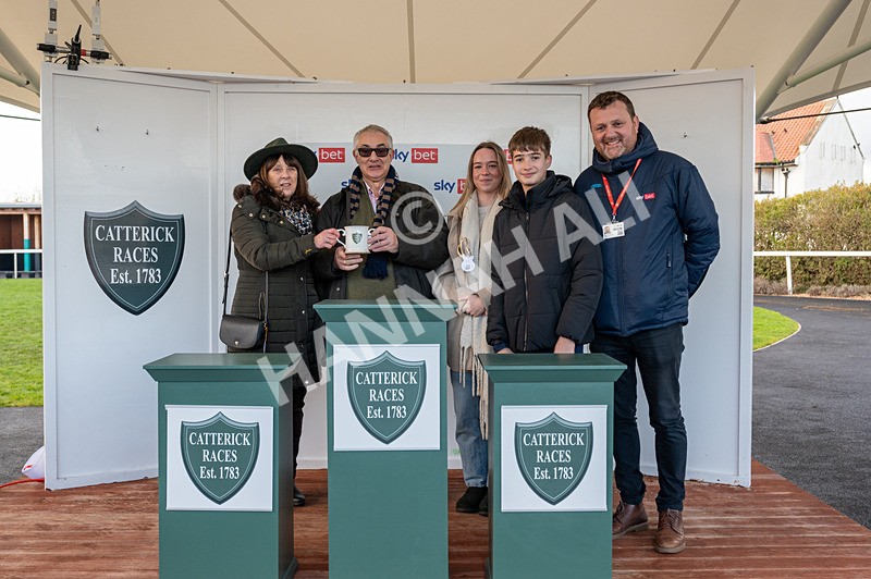 281224-Race 4-Siog Geal-1827 - Race 4