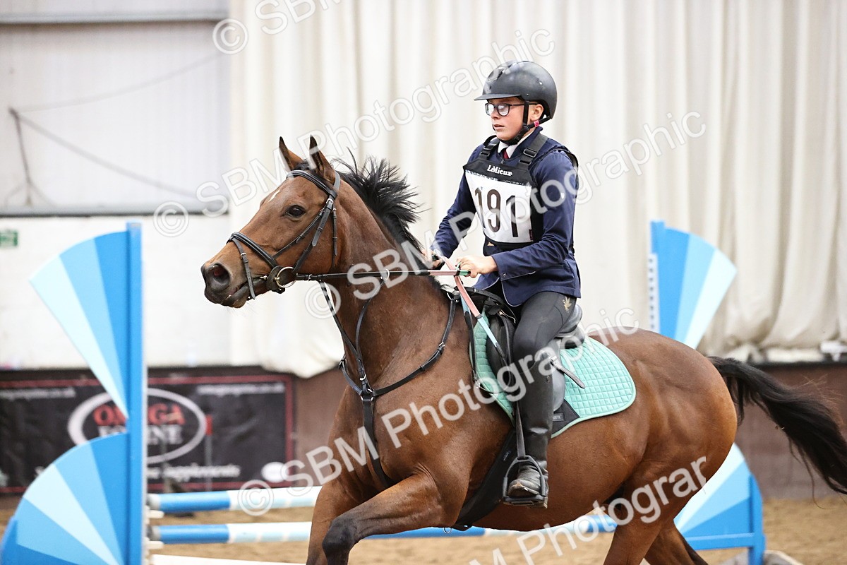SBM_001638 - Class 5 - Henlow Veterinary Hospital 70cm