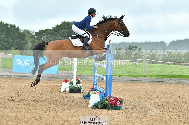 230723A-093101-10550 - Cls 4, 2 Star Small 1.30m