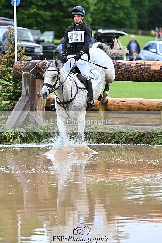 240526-132727-22878 - 421-ASK_FOR_MANCHIER-Tom_Jackson