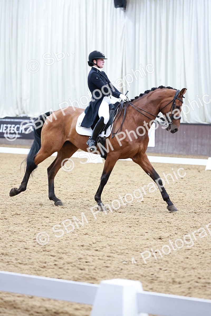 SBM_021046 - Class 13 - FEI INT I - 16.26-17.14
