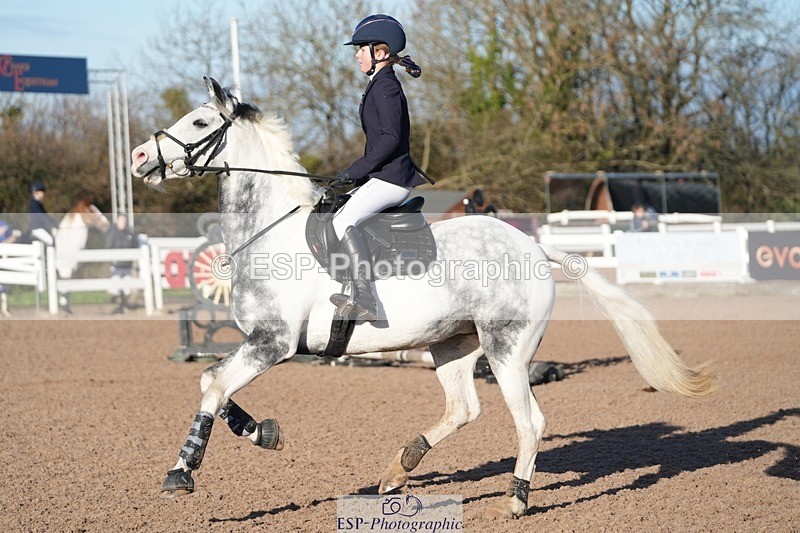251130-104509-00977 - Cls 4 Pony Brit Nov & 80cm Open