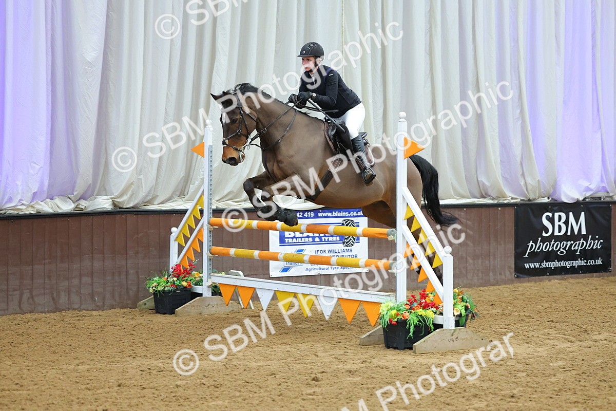 SBM_009885 - Class 21 - Nupafeed Supplements Senior Discovery/ 1m Open - First Round (1.00m)