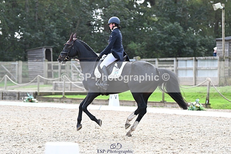 231019-143848-04239 - 054-PORSCHE-Coco.Lanni-DR