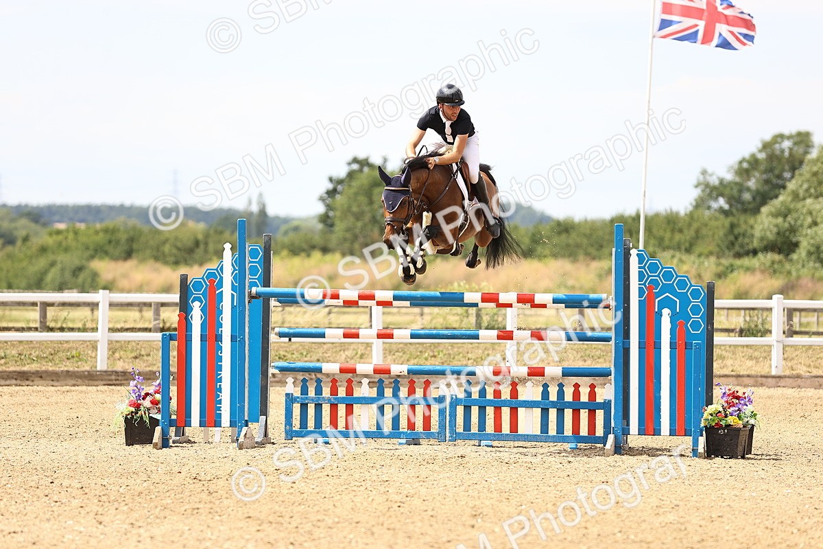 SBM_002098 - Class 16 - GFS Senior Newcomers 1.25m