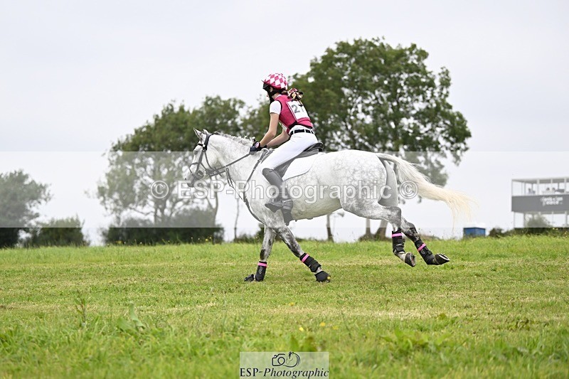 240831A-154513-05041 - 275-Isabella.Hooton-BALLYLEE.SILVER.PRINCE