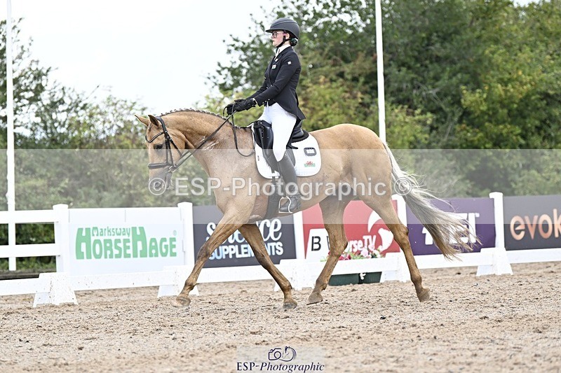 250907-170449-10902 - 054-Amy.Louise.LloydDiva.Royale