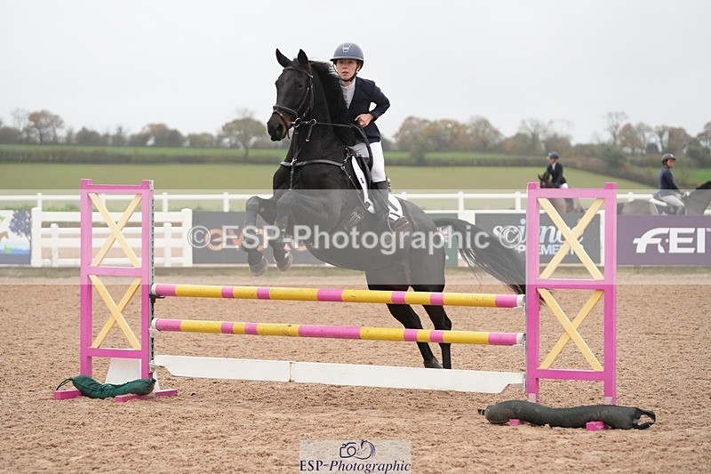 251109-084803-03080 - Cls 15 British Novice and 90cm Open