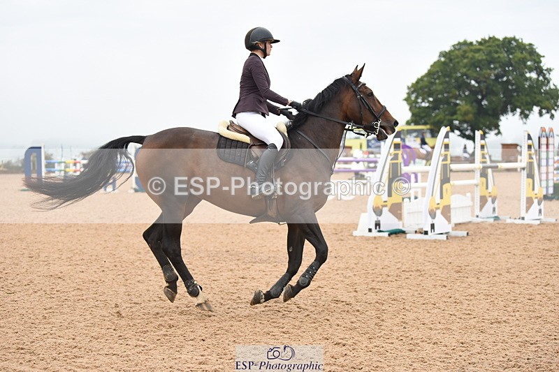 230916A-110358-03988 - Cls 14 Snr Foxhunter