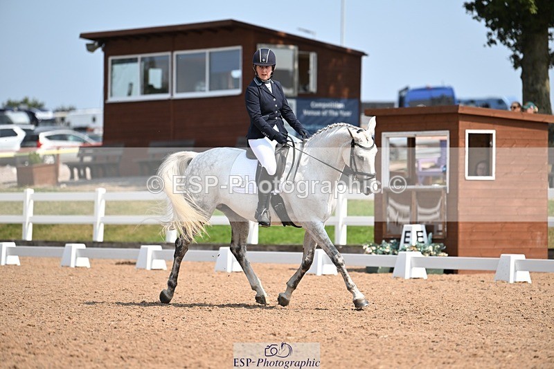 250816-125252-04585 - 075-Jackie.LimintonSaddlewood.Surprise