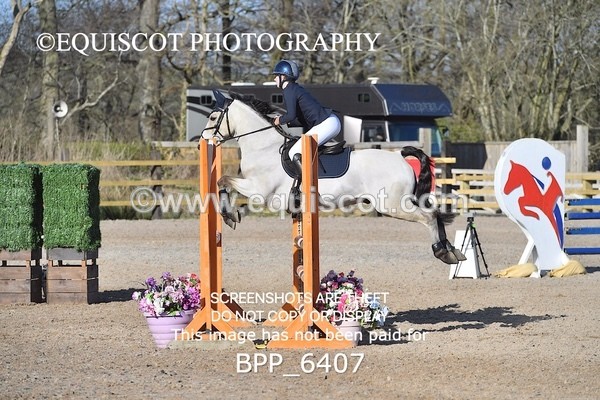 BPP_6407 - CLASS 10 SUN Newcomers/ 1m Open