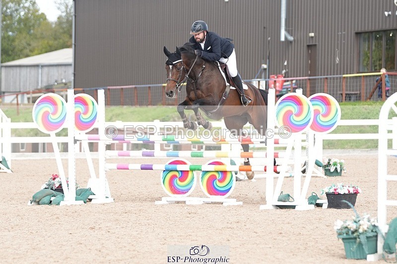 251005-133146-03561 - Cls 27 1.05m Amateur Qualifier