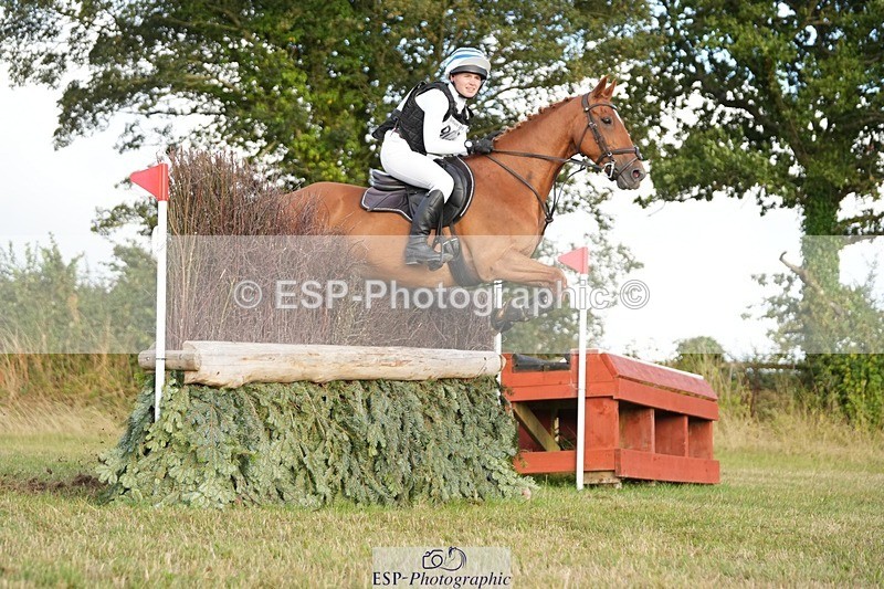 250831-183640-00226 - S-909-Zoe.Trembath
