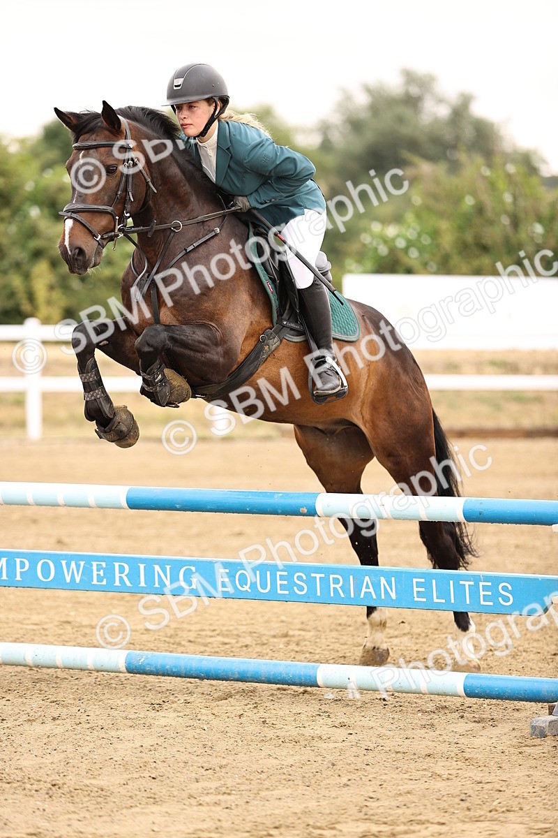 SBM_024304 - Class 8 - Clear Round