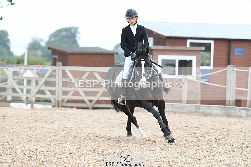 250807-111733-00570 - 90cm Round 1