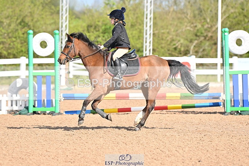 240504A-091843-00077 - Cls 11 Clear Round 50cm