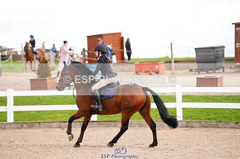 250921-143542-04076 - Cls 27+28 Club and Schools 1m