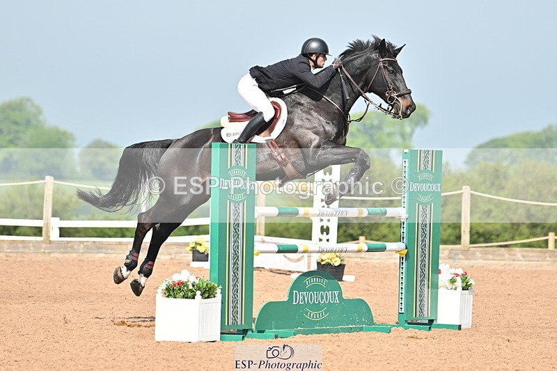 240512A-101130-17169 - Cls 48 National 1.30m Open