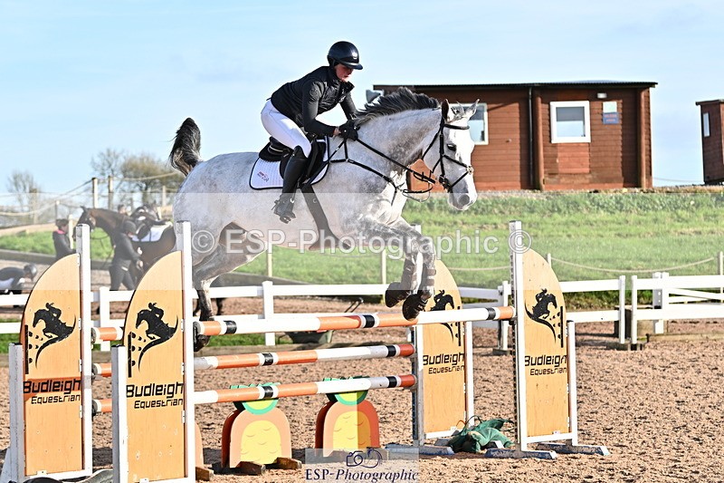 241113A-134936-00728 - Cls 05A&B Snr Fox & 1.20m Open