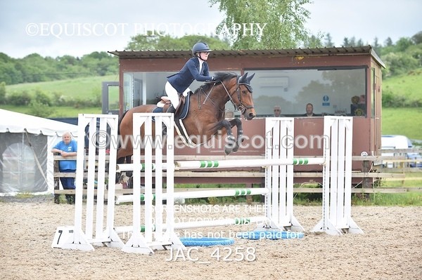 JAC_4258 - CLASS 6 Senior Foxhunter/ 1.20m Open