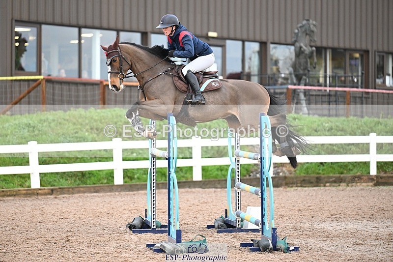 251206-135209-01200 - Cls 13 Snr Foxhunter and 1.20m