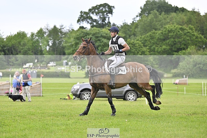 240525-162058-17040 - 241-CLASS_ROMANCE-Jack_Pinkney