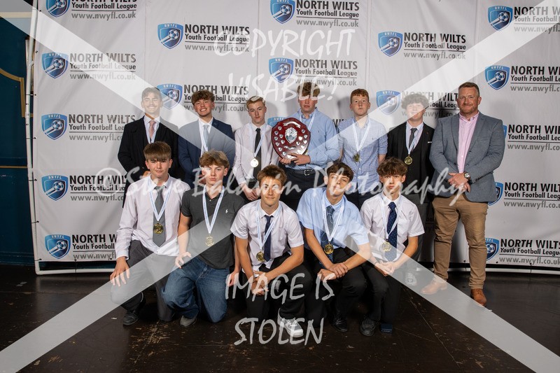 1DX30840 - Div 3 Calne Town Youth Black